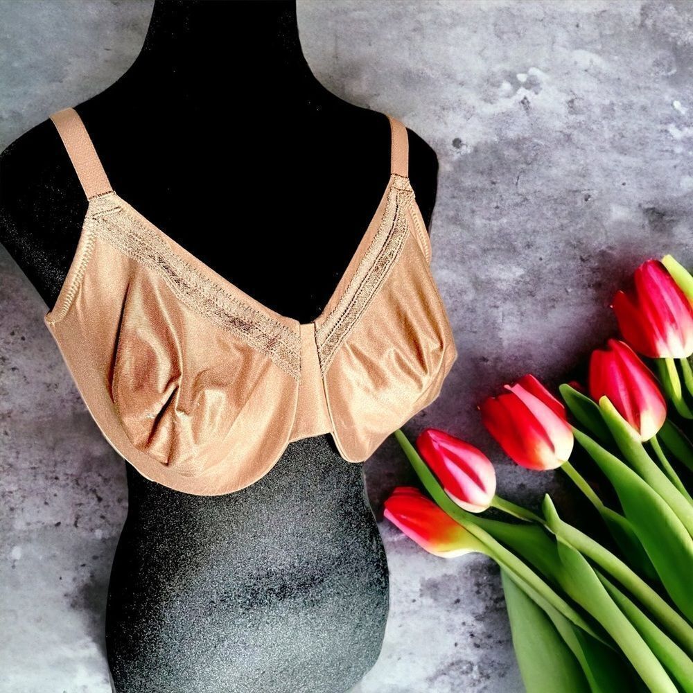 Wacoal Bras l  3 hook adjustment for Added Support l 40D l Tan l Lace accent EUC